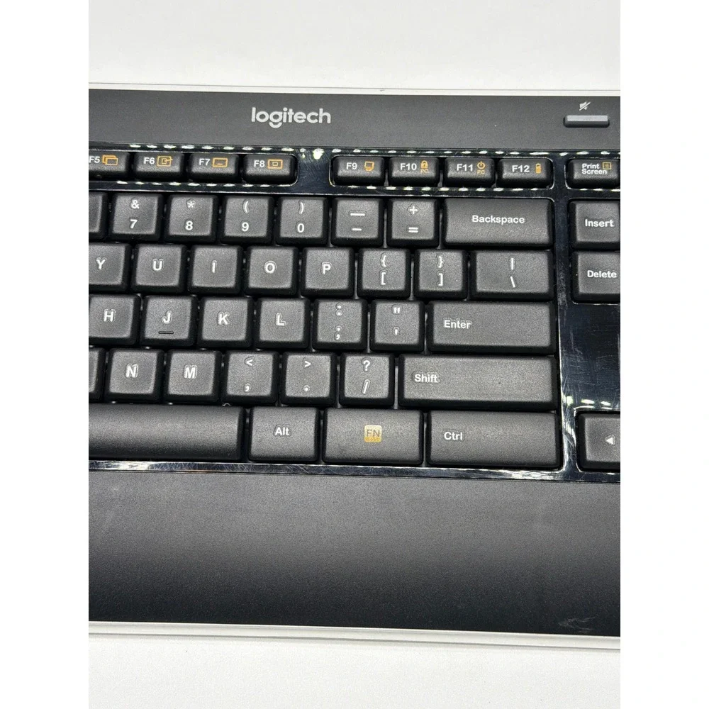 Logitech K520 Wireless Full Size Keyboard Black‎ Silver Multimedia Keys K520